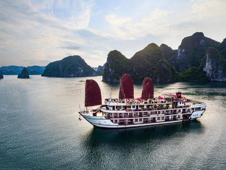 Du thuyền Alisa Premier Cruise 