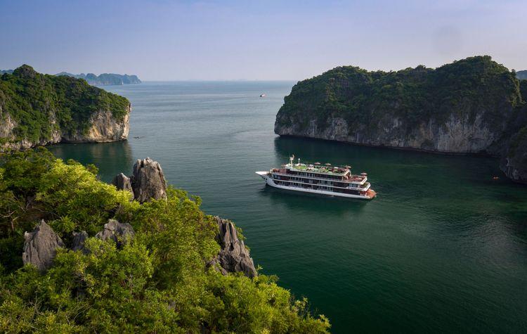 Du thuyền Dora Cruise